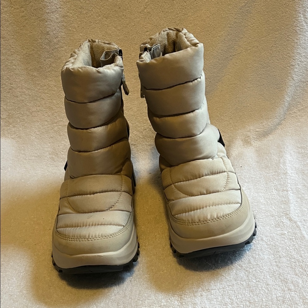 Columbia Tan Quilted Winter Rain Boots